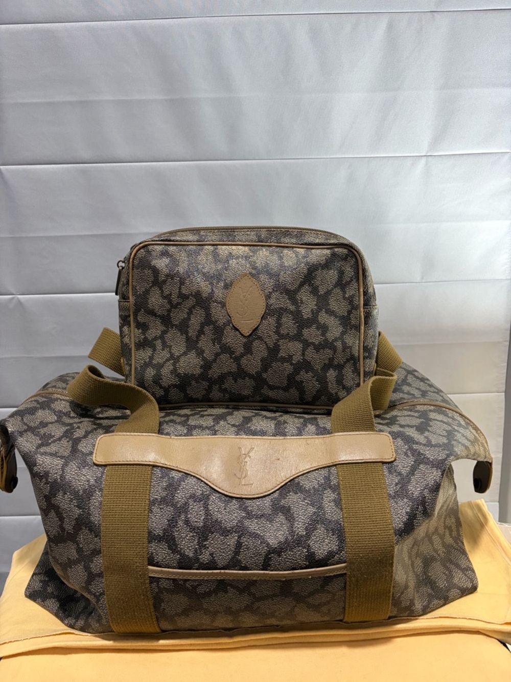 Yves Saint Laurent YSL Vintage Travel Tote & Cosmetic Bag Set Rare Print!!!